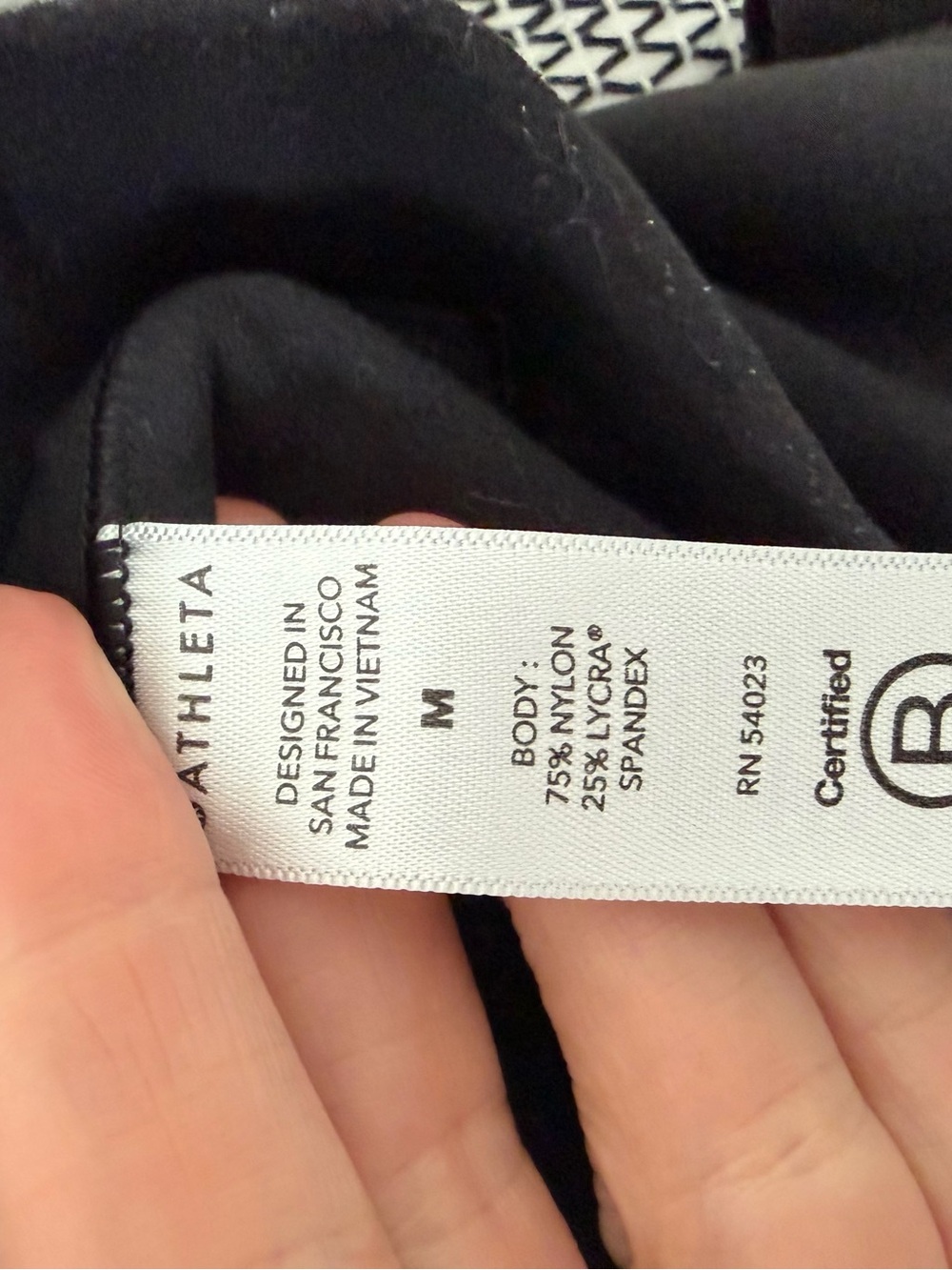 Athleta Salutation Stash High Rise
Legging Size M.  Great condition - Picture 10 of 10